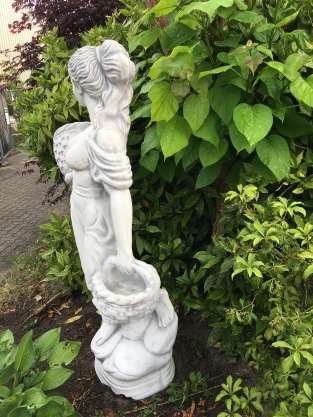 Gartenstatue Frau/Dame mit Blumenkörben, Stein, große Statue